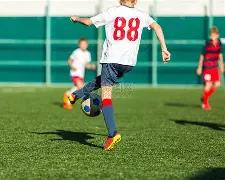 伦敦公开赛,勇挫,激战,米兰体育平台,米兰体育官方网站,米兰体育登录入口,米兰体育app下载